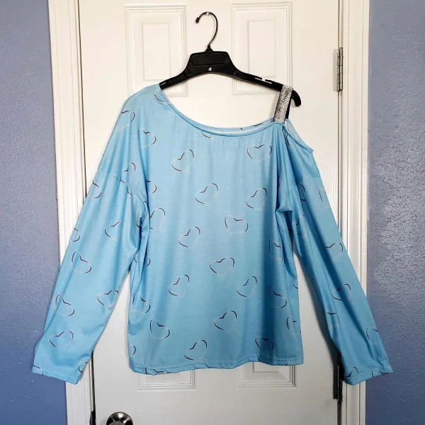 Pehnawa Women's Baby Blue Heart Print Long Sleeve Top
