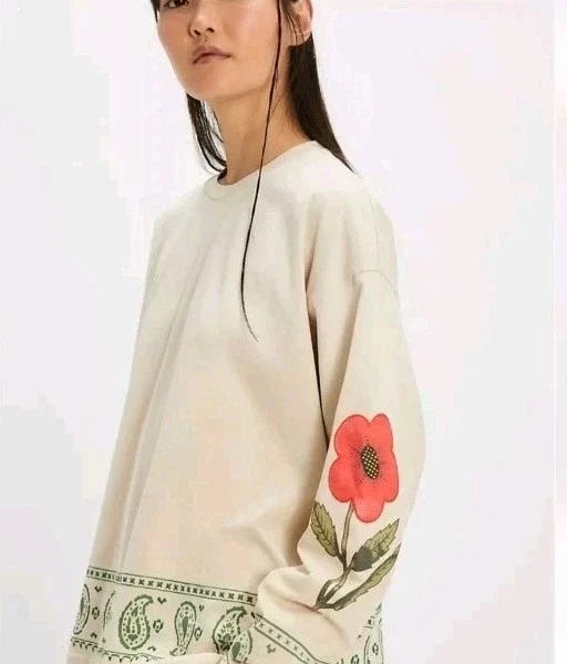 Pehnawa Women’s Floral Paisley Long-Sleeve T-Shirt | Poppy Print Bandana Hem Top