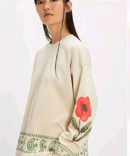 Pehnawa Women’s Floral Paisley Long-Sleeve T-Shirt | Poppy Print Bandana Hem Top