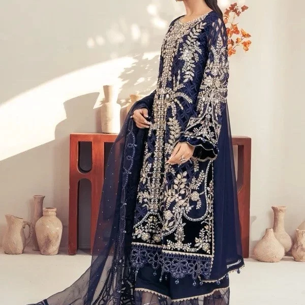 Pehnawa Women’s Royal Embroidered Dress / Gown | Luxurious Ethnic Wear